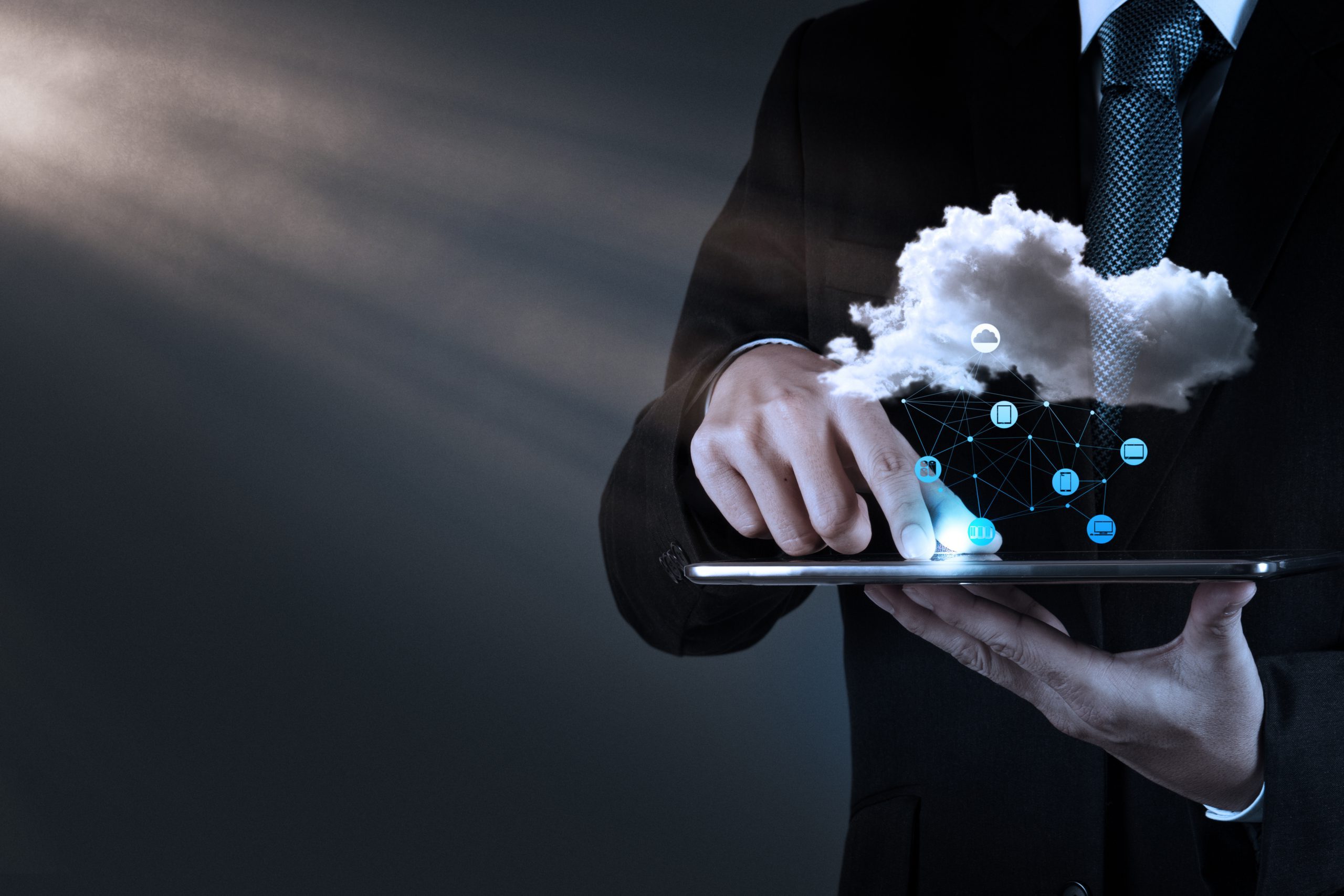 Webinar Harnessing the Power of Hybrid and Multi Cloud